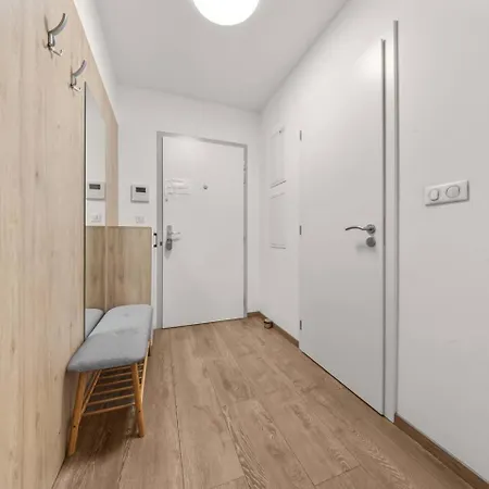 Ac 2 Apartment, Old City, Blumentalska 브라티슬라바